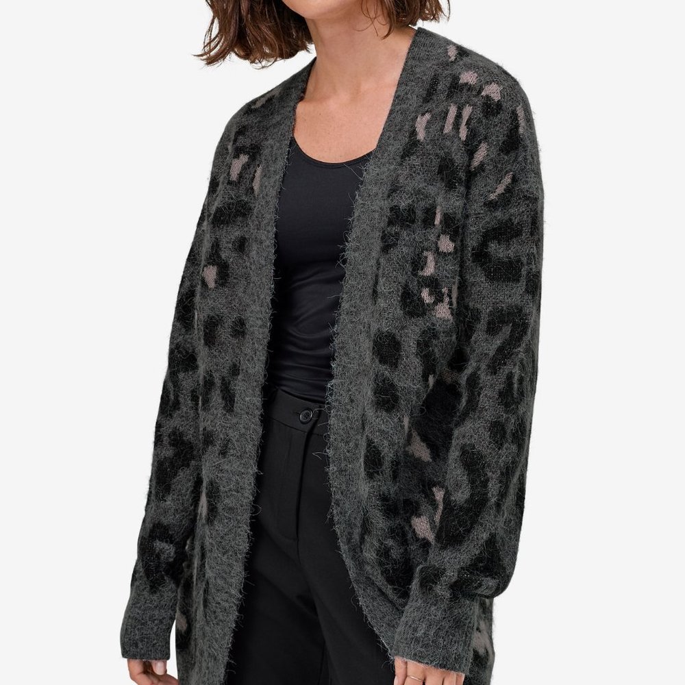 NWOT- Animal print Ellos cardigan sweater